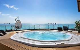 Albizia Beach Hotel